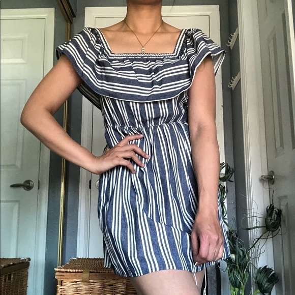 ⚫️ stripes offshoulder dress retails $50​​ - Picture 2 of 9
